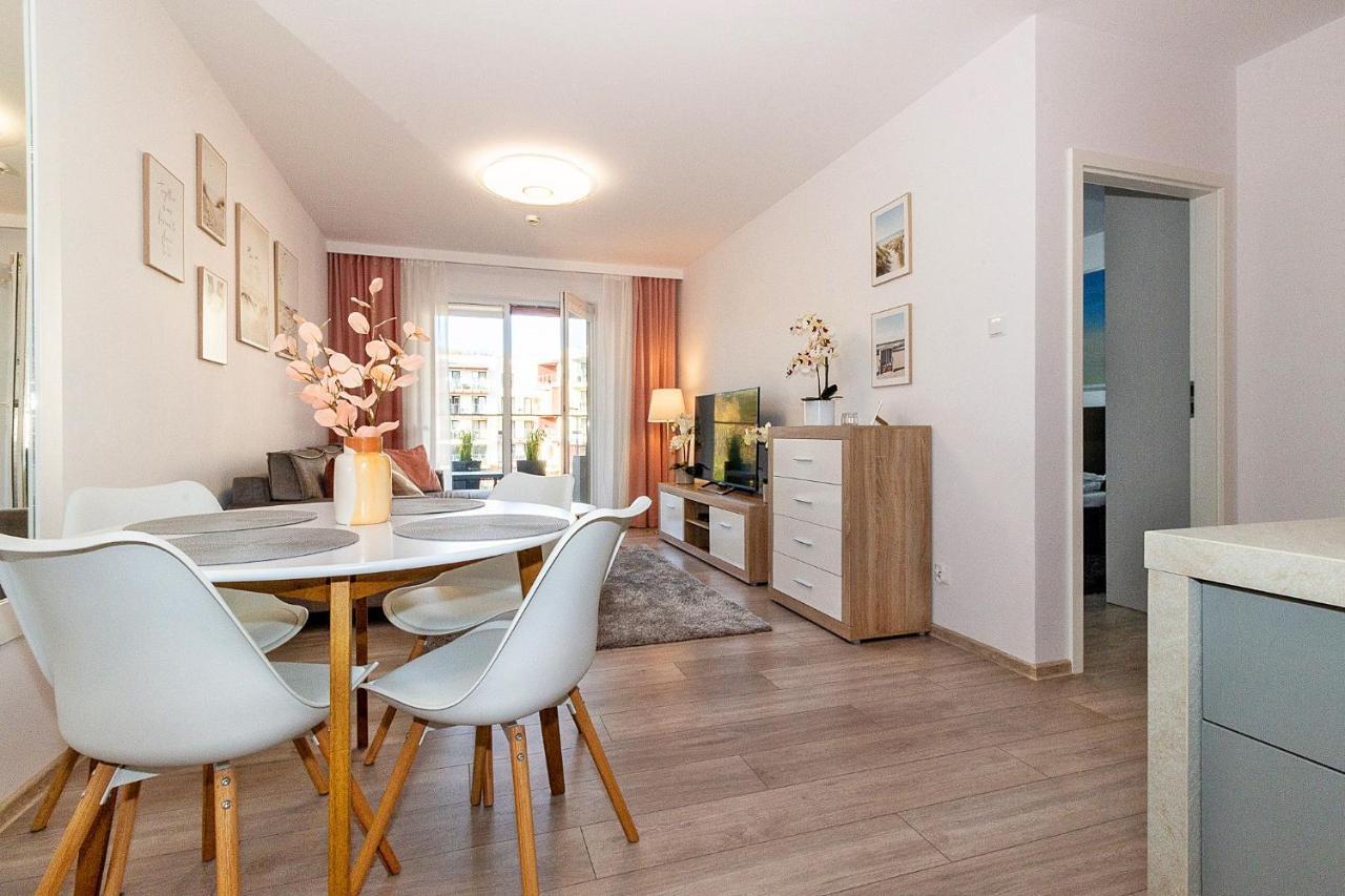 Omi Apartments كولوبرزيغ المظهر الخارجي الصورة