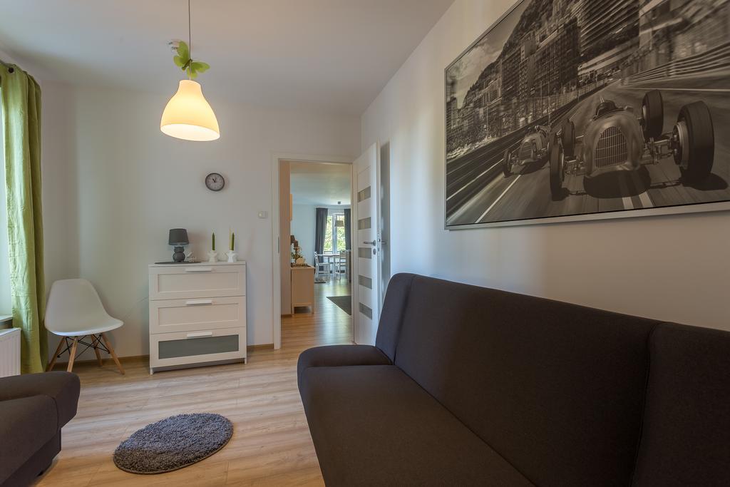 Omi Apartments كولوبرزيغ المظهر الخارجي الصورة
